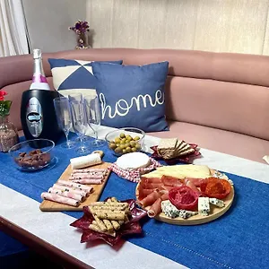 https://oyalli-ii-la-experiencia-nica-de-un-barco.topbarcelonahotels.com
